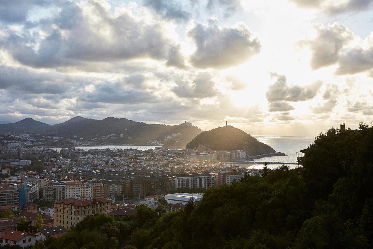 Boutique Hotel Mendi Argia San Sebastian Exterior photo